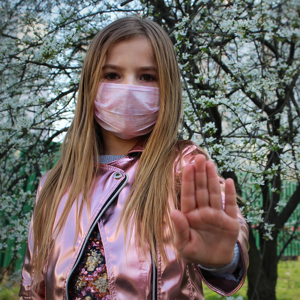 Maseczki ochronne dla dzieci - jak zachęcić do ich noszenia? Zobacz przegląd najładniejszych modeli